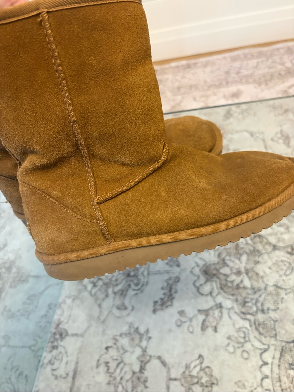 Koolaburra by UGG Classic Short Boots | Chestnut | Women’s Size 7